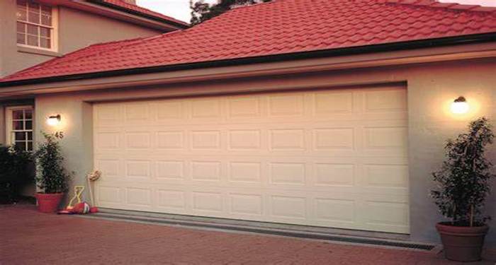 03 Garage Door