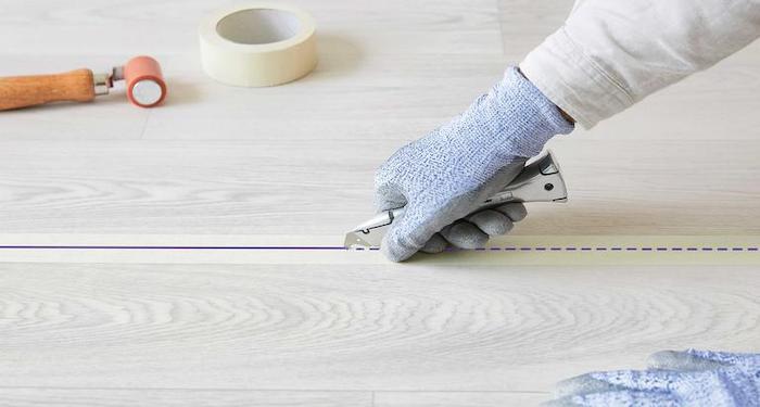 remove vinyl flooring