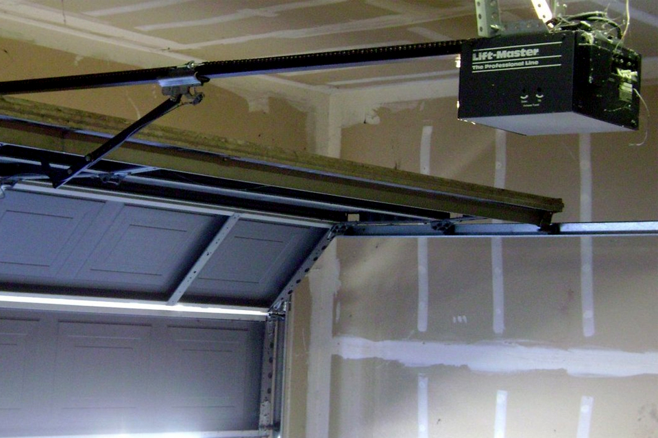 1ElectricGarageDoor.jpg