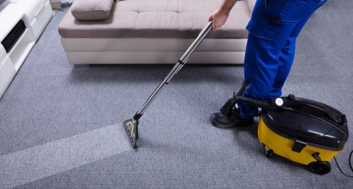 Cleaning a carpet