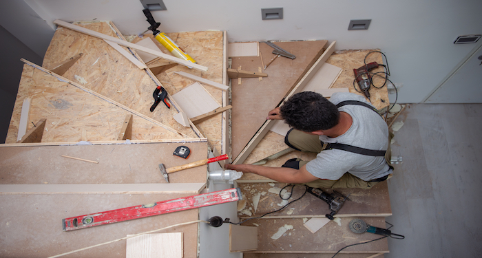 Installing a Glass Staircase