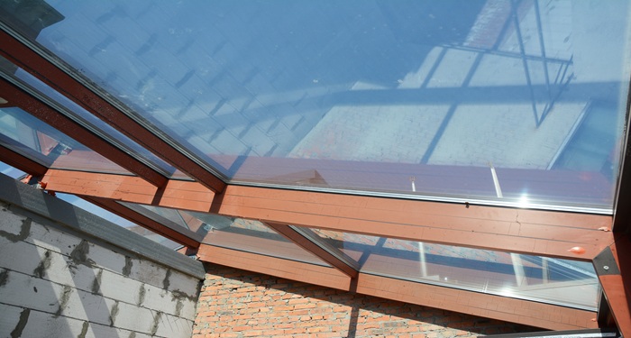 Glass lean to roof