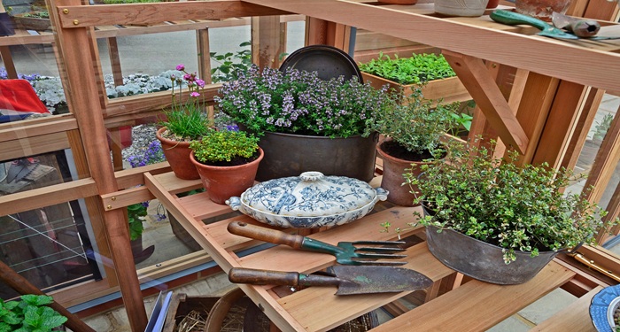 Potting bench