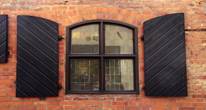 Solid shutters