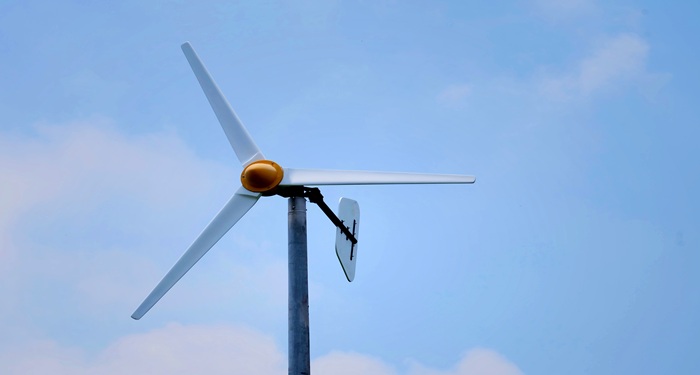Horizontal axis turbine