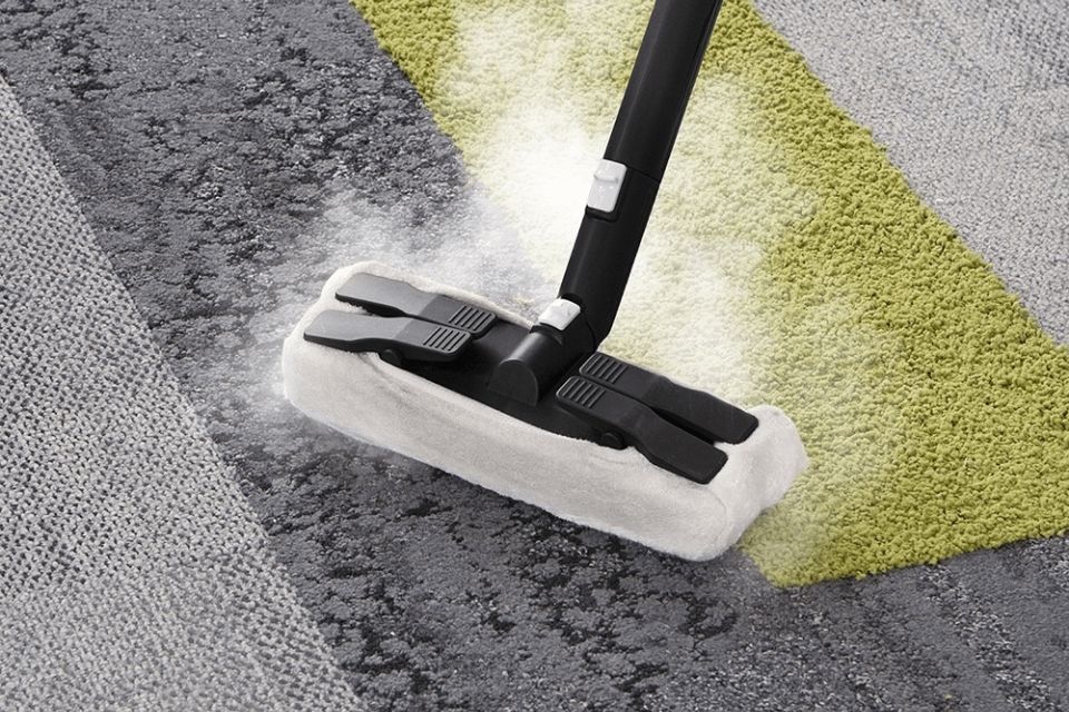 Carpet steamer