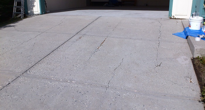 cracked concrete driveway