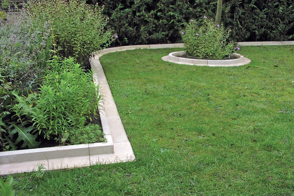 Garden Edging Ideas, Garden Accents Metal Reversible Flat Scallop Top Landscape Edging
