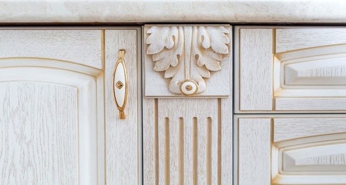 white wooden kitchen doors