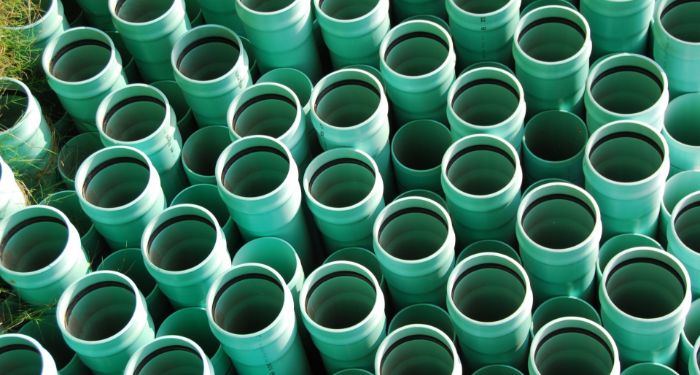 green guttering pipes