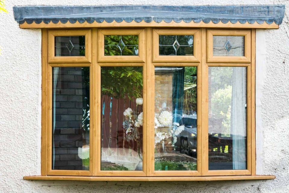 https://www.homehow.co.uk/images/tripleglazedwindows.jpg